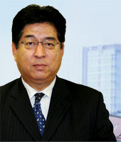 常務取締役　中村 透